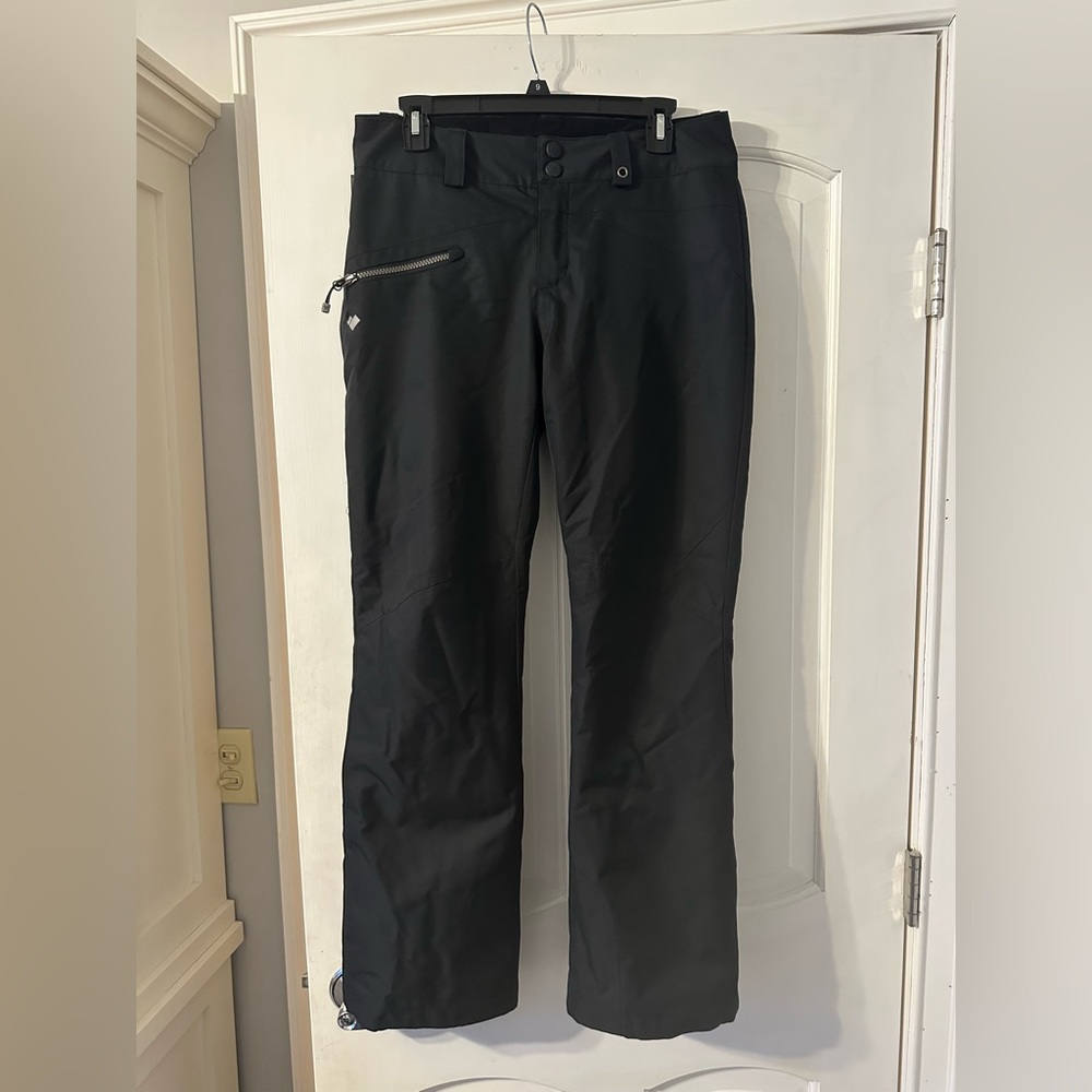 Obermeyer Women’s 6 Ski/Snowboard Pants Black Flattering Fit.